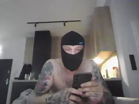 Snapshot of Narcyzzz87 chatting on April 12, 6:40 am Narcyzzz87 online show from April 12, 6:40 am