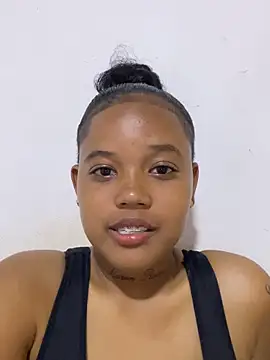 Snapshot of Luna_Velvet03 chatting on February 21, 5:30 am Luna Velvet03 online show from February 21, 5:30 am