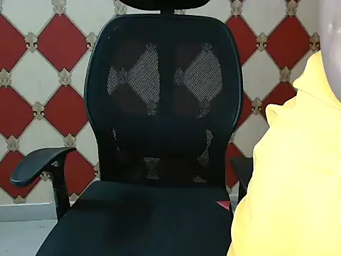 Snapshot of Shreya-S chatting on March 1, 2:35 am Shreya-S online show from March 1, 2:35 am