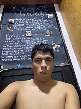 laparejita0410 online show from February 28, 12:00 am