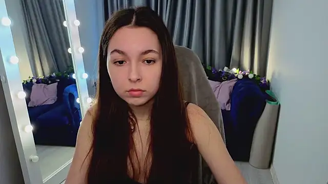 BellaThery online show from April 15, 5:03 am