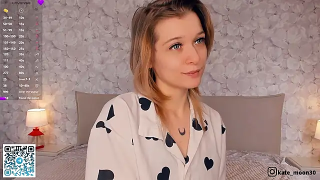 CleopatraHabibi online show from March 13, 6:20 am