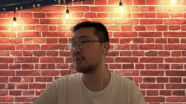 Snapshot of jasonryu2025 chatting on February 23, 9:39 am jasonryu2025 online show from February 23, 9:39 am