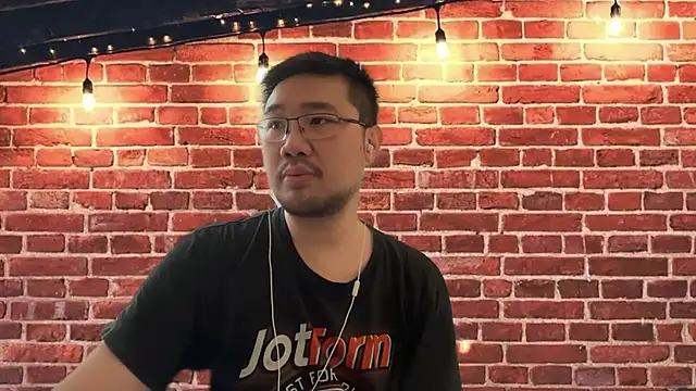 Snapshot of jasonryu2025 chatting on February 26, 10:03 am jasonryu2025 online show from February 26, 10:03 am