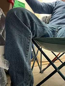 Snapshot of Gigiofruma chatting on February 21, 4:41 pm Gigiofruma online show from February 21, 4:41 pm