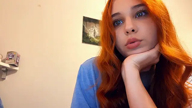 Snapshot of LolaBun chatting on February 26, 6:51 pm LolaBun online show from February 26, 6:51 pm