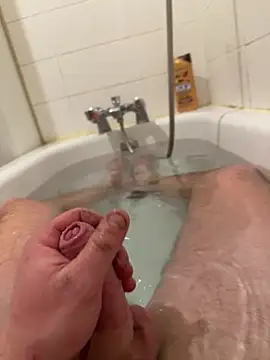 Snapshot of foudesexe23 chatting on February 23, 4:59 pm foudesexe23 online show from February 23, 4:59 pm