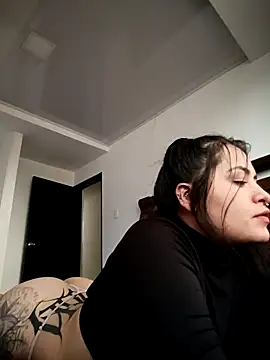 Dakotattoo online show from April 4, 9:45 pm