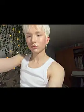 TwinkRyder online show from March 10, 12:32 pm