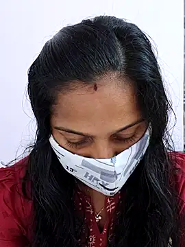 Shaliniqueen online show from June 13, 7:28 am