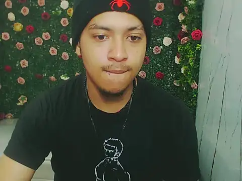 Snapshot of dylans_brown chatting on February 21, 1:45 pm dylans brown online show from February 21, 1:45 pm