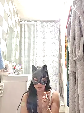 Snapshot of halii21 chatting on April 13, 11:43 pm halii21 online show from April 13, 11:43 pm