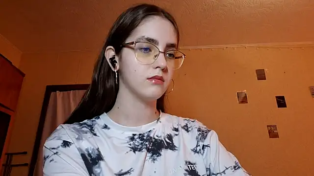 Snapshot of Katelemon chatting on March 7, 12:24 pm Katelemon online show from March 7, 12:24 pm