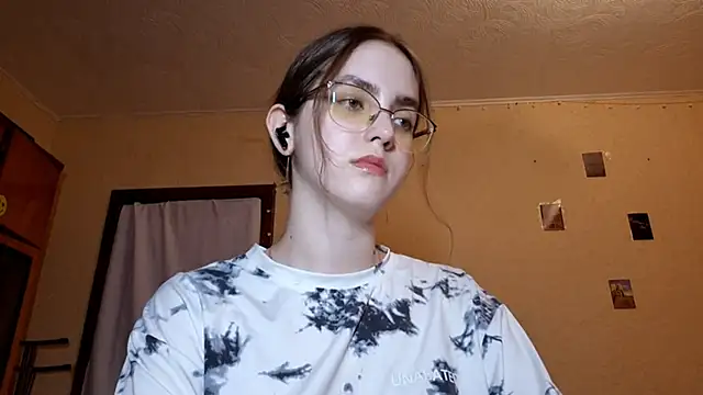 Snapshot of Katelemon chatting on March 11, 2:56 pm Katelemon online show from March 11, 2:56 pm