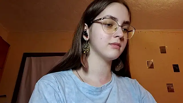 Snapshot of Katelemon chatting on March 23, 1:48 pm Katelemon online show from March 23, 1:48 pm