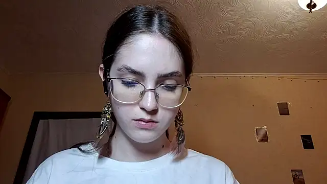 Snapshot of Katelemon chatting on March 29, 2:50 pm Katelemon online show from March 29, 2:50 pm