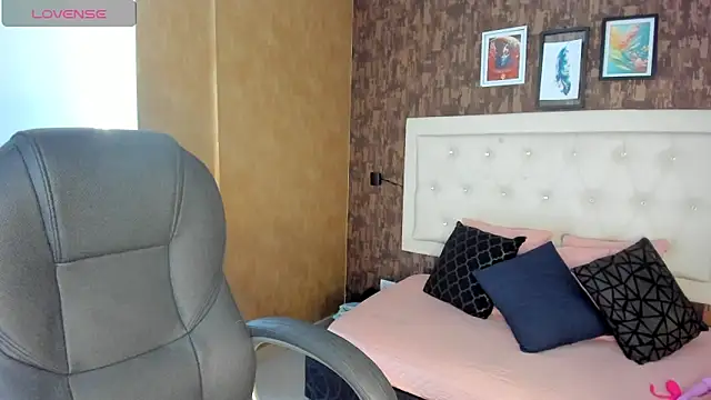 sasha  blaze01 online show from February 26, 1:32 pm