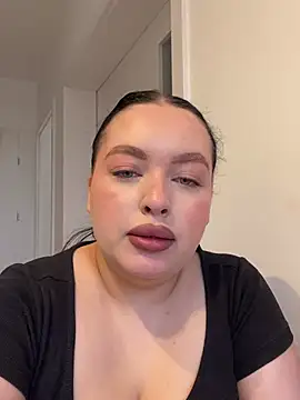 ElisonFox  online show from February 21, 3:35 pm