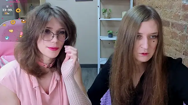 ZoriaLovesLuna online show from April 19, 1:43 pm