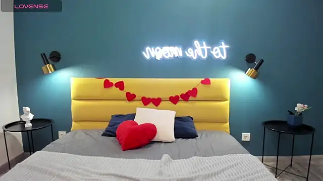 Snapshot of SofiaFabulous chatting on February 27, 1:38 am SofiaFabulous online show from February 27, 1:38 am