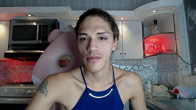 Snapshot of CrisOzzz chatting on March 25, 6:36 pm CrisOzzz online show from March 25, 6:36 pm