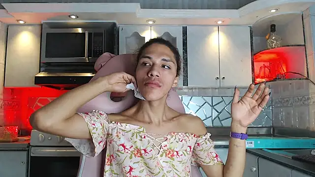 Snapshot of CrisOzzz chatting on March 26, 7:52 pm CrisOzzz online show from March 26, 7:52 pm