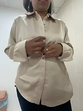 Snapshot of sessy_grl chatting on February 22, 6:46 am sessy grl online show from February 22, 6:46 am