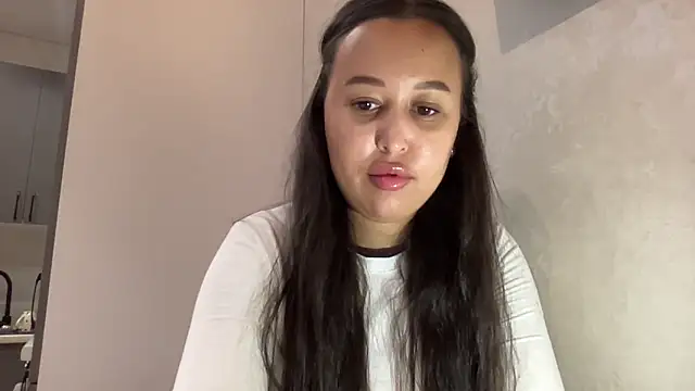 Dana 005 online show from June 1, 9:05 pm