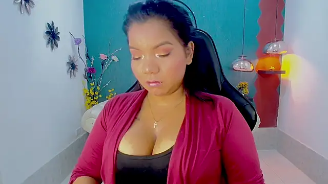 Elizabeth Suan  online show from May 10, 12:21 pm