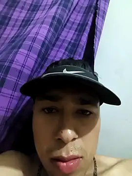 Snapshot of Rojasyer chatting on February 21, 3:18 am Rojasyer online show from February 21, 3:18 am