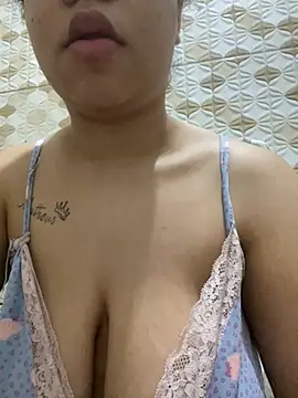 Princesinhaxx online show from May 21, 4:25 pm