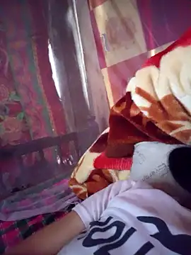 Snapshot of Big-all012 chatting on April 2, 9:29 am Big-all012 online show from April 2, 9:29 am