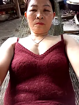 Snapshot of Big-all012 chatting on April 3, 7:06 am Big-all012 online show from April 3, 7:06 am