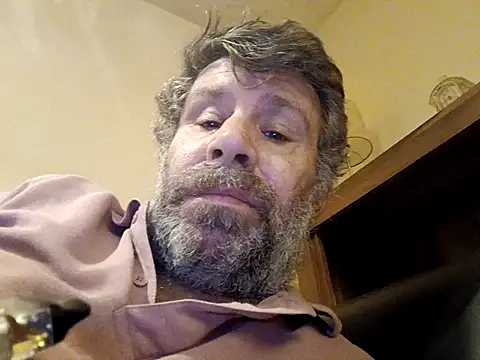 Snapshot of stud2512 chatting on February 24, 8:51 pm stud2512 online show from February 24, 8:51 pm