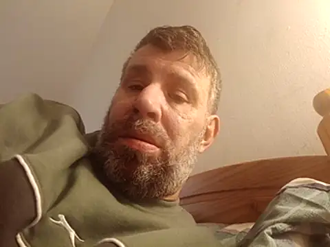 stud2512 online show from March 7, 1:08 pm