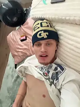 Snapshot of PAPITRVN chatting on February 27, 9:04 pm PAPITRVN online show from February 27, 9:04 pm