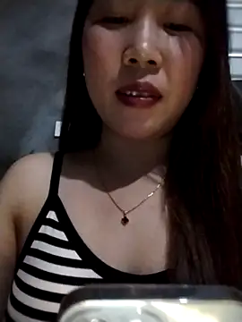 Snapshot of Kiki-vn chatting on February 22, 1:31 pm Kiki-vn online show from February 22, 1:31 pm