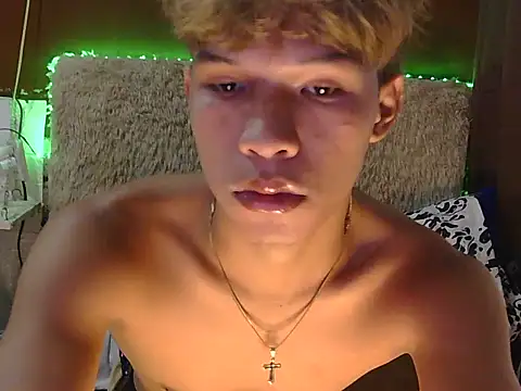 Nick cummer12 online show from April 16, 8:37 am