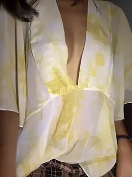 Snapshot of corallion chatting on April 13, 9:59 am corallion online show from April 13, 9:59 am