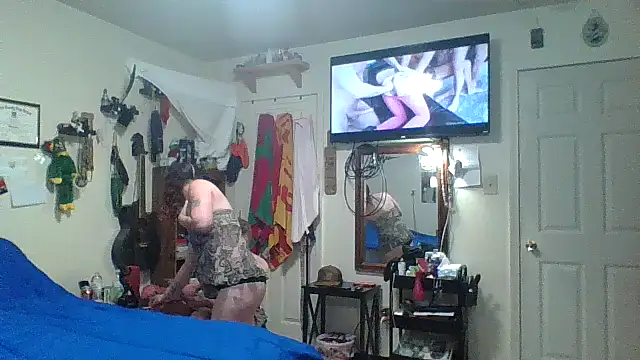 HarmlessPiece89 online show from March 11, 6:52 am