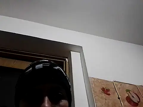 Snapshot of tefutbin3 chatting on February 24, 9:40 am tefutbin3 online show from February 24, 9:40 am