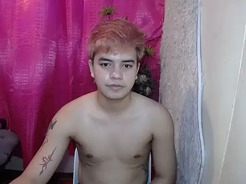 Snapshot of urbigcutienasio chatting on June 20, 1:36 pm urbigcutienasio online show from June 20, 1:36 pm