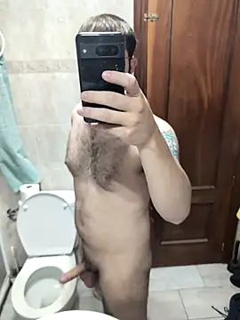 Snapshot of d3vnull chatting on June 24, 4:17 pm d3vnull online show from June 24, 4:17 pm