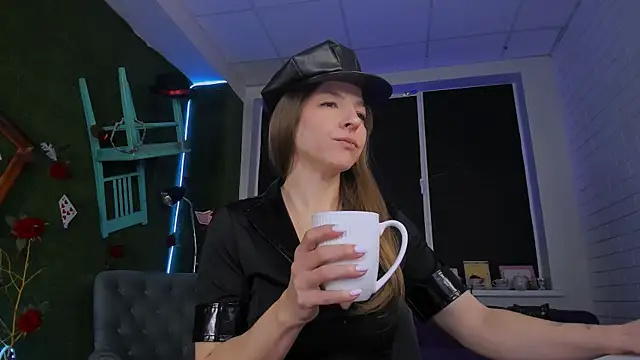 DianaAvis online show from April 12, 9:58 am