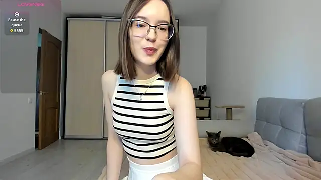 Snapshot of Elli_Lane chatting on May 16, 5:26 am Elli Lane online show from May 16, 5:26 am