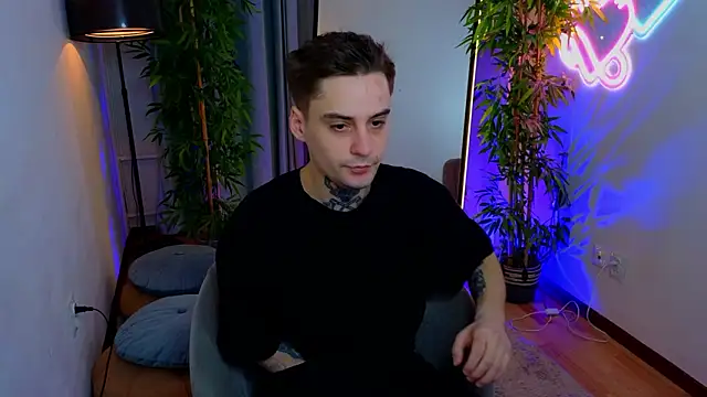 Snapshot of drillfilow chatting on February 27, 8:42 pm drillfilow online show from February 27, 8:42 pm