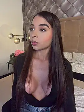 Snapshot of AnnyVega__ chatting on July 3, 4:57 pm AnnyVega online show from July 3, 4:57 pm
