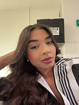 Snapshot of AnnyVega__ chatting on July 7, 9:41 pm AnnyVega online show from July 7, 9:41 pm