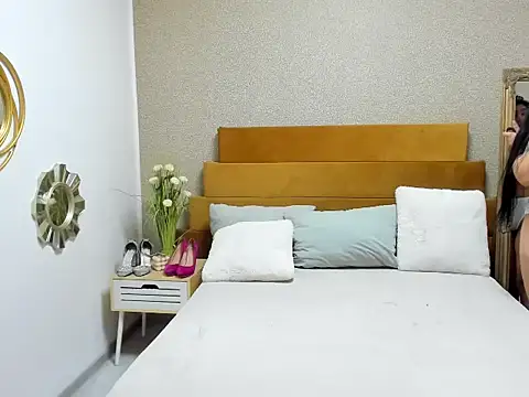 Snapshot of VanessaParadisx chatting on February 22, 9:24 pm VanessaParadisx online show from February 22, 9:24 pm