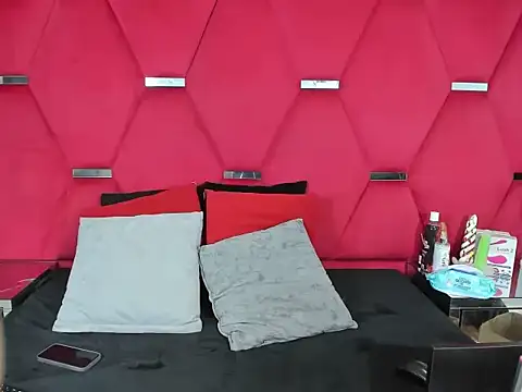 Snapshot of Alicee_Grey chatting on February 25, 1:54 pm Alicee Grey online show from February 25, 1:54 pm